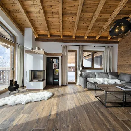 With Access, Neukirchen Chalet