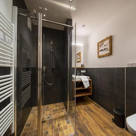 In Neukirchen With Access * Rosenthal