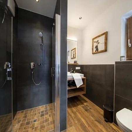 Alpehytte In Neukirchen With Access