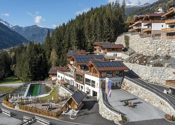 With Access, Neukirchen Chalet